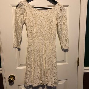 Lace detail white dress S
